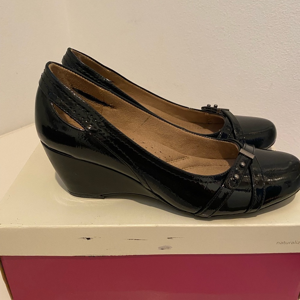 Naturalizer Edgewood Black Patent Wedge